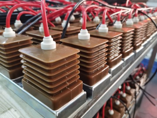 1.15 ∙ 1.25 G/cm3 घनत्व कठोर करनेवाला ईपॉक्सी राल ट्रांसफार्मर मोल्ड तापमान 70-80C के साथ
